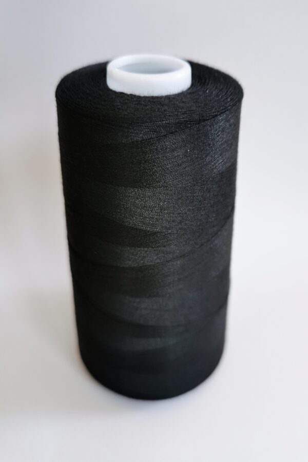 Universal sewing threads 4500Y overlock BLACK