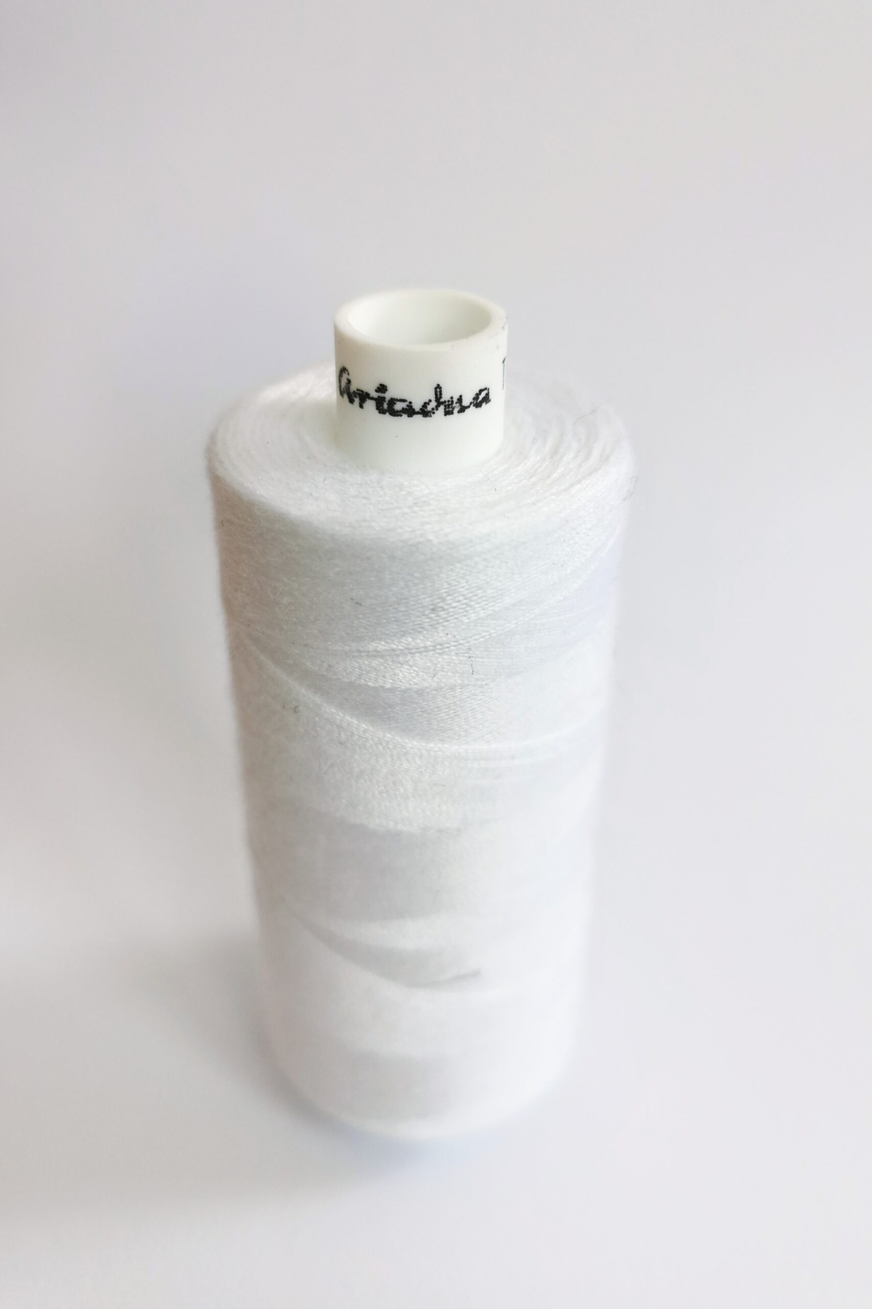 Universal sewing threads 1000 m WHITE