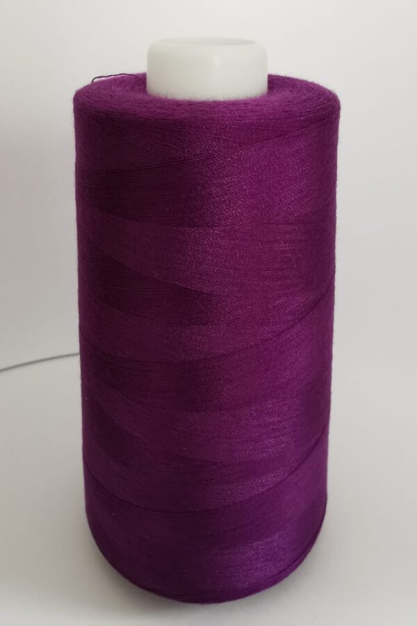 Universal sewing threads 4500Y overlock PLUM