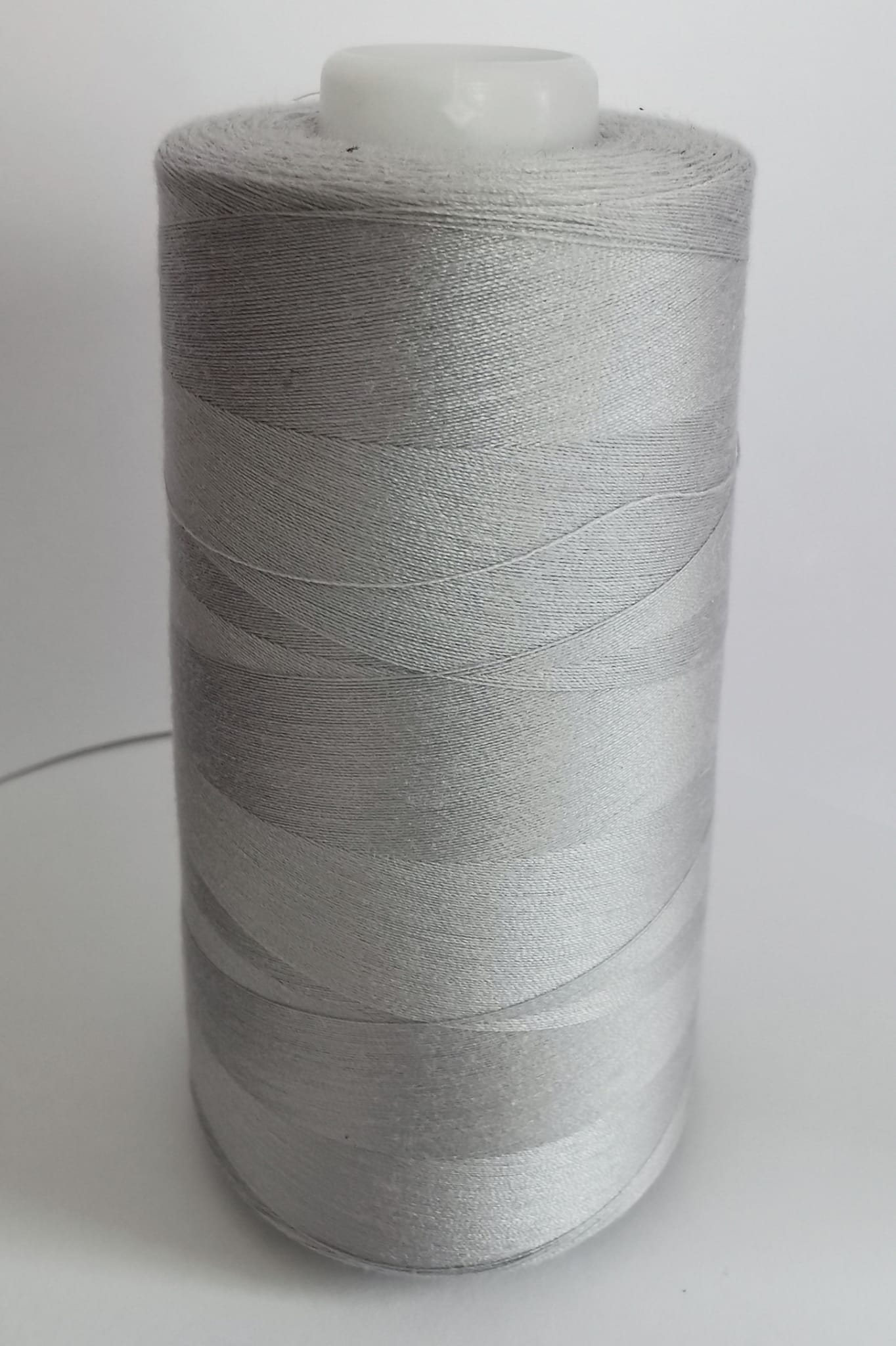 Univerzální šicí nitě 4500Y overlock STEEL