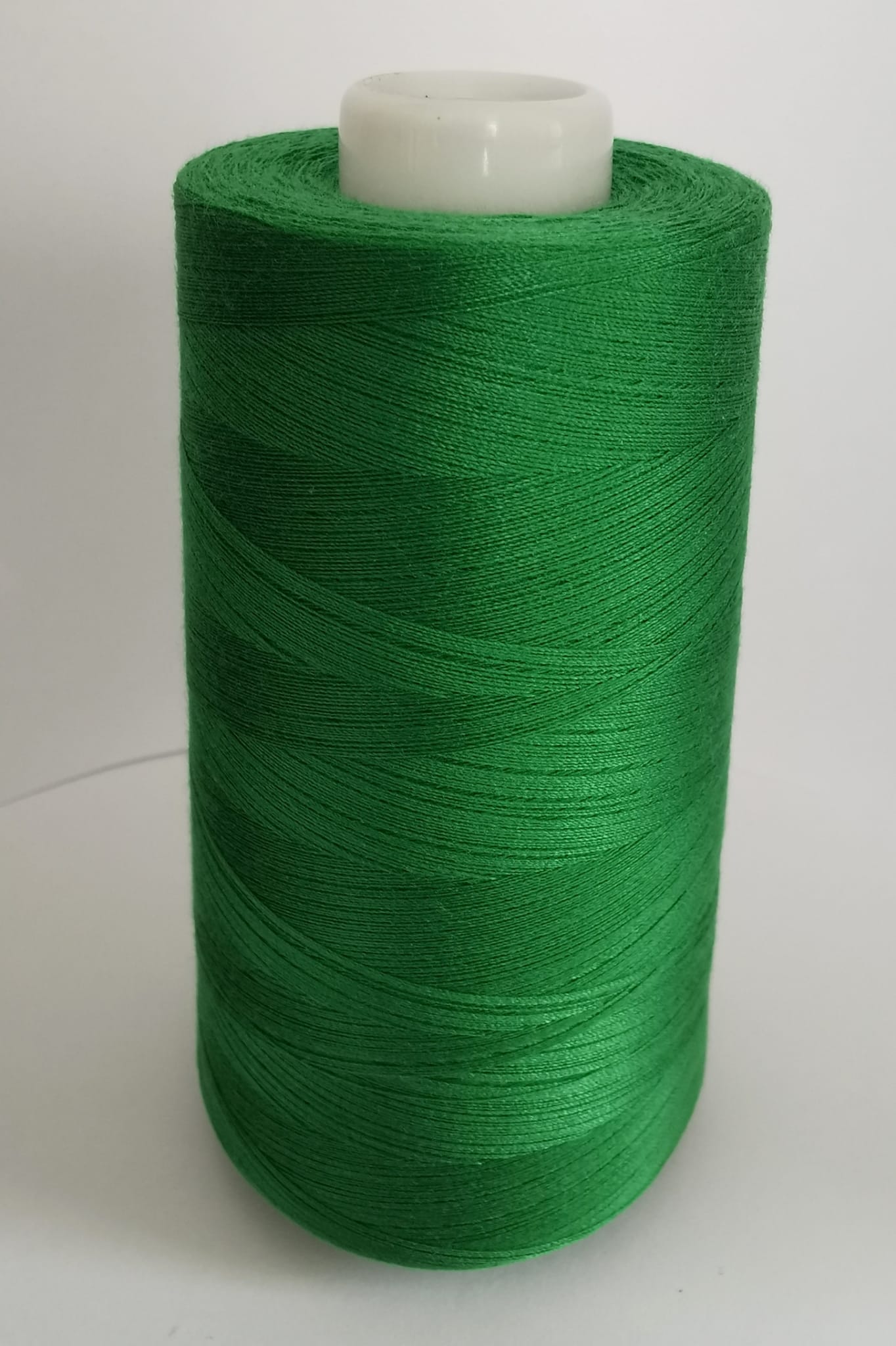 Univerzální šicí nitě 4500Y overlock GRASSY GREEN